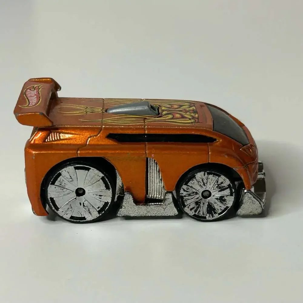 Hot Wheels paint chipping